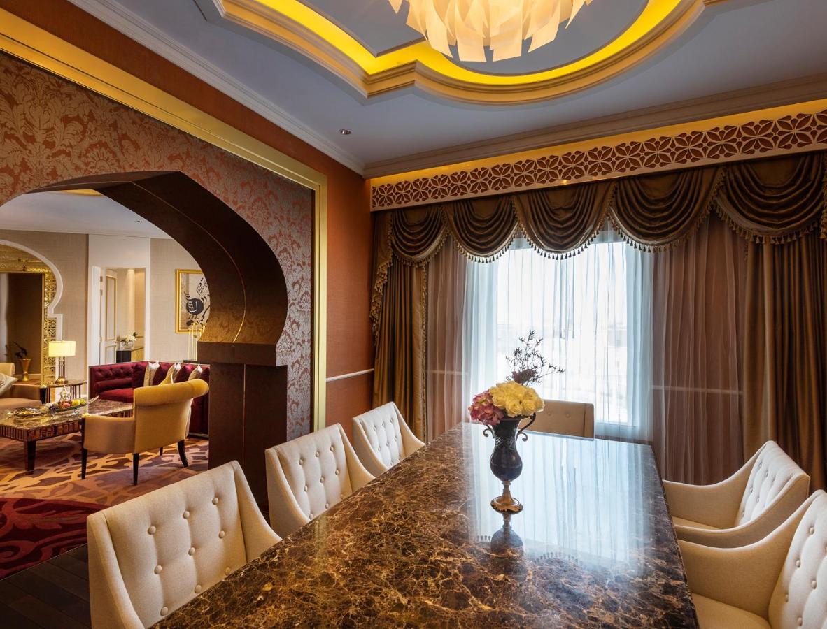 Ezdan Palace Hotel Доха Екстериор снимка A 3D rendering of a dining room