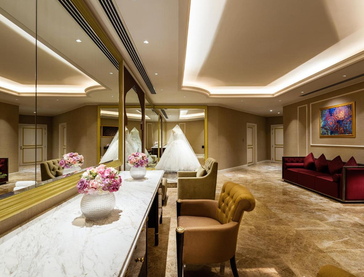 Ezdan Palace Hotel Доха Екстериор снимка The dressing room