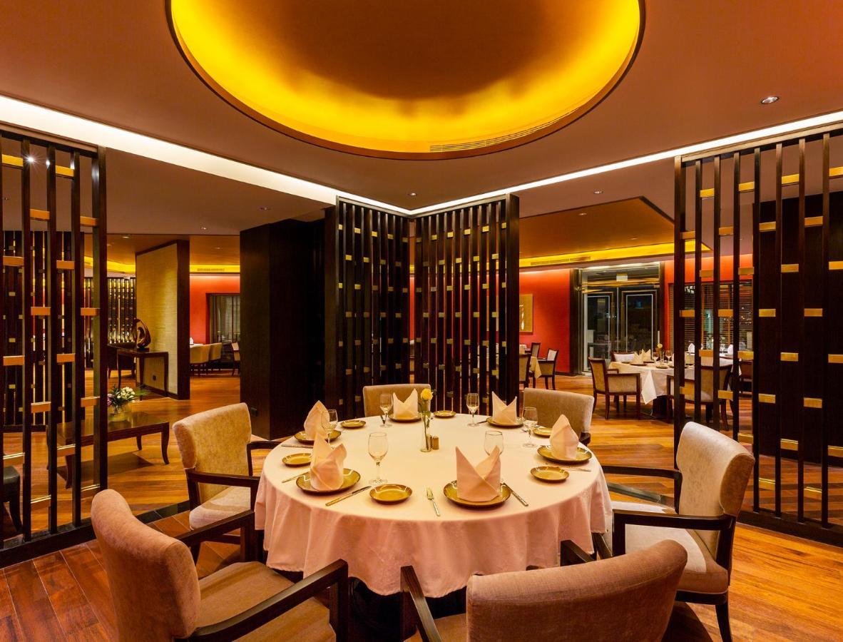 Ezdan Palace Hotel Доха Екстериор снимка The interior of the restaurant