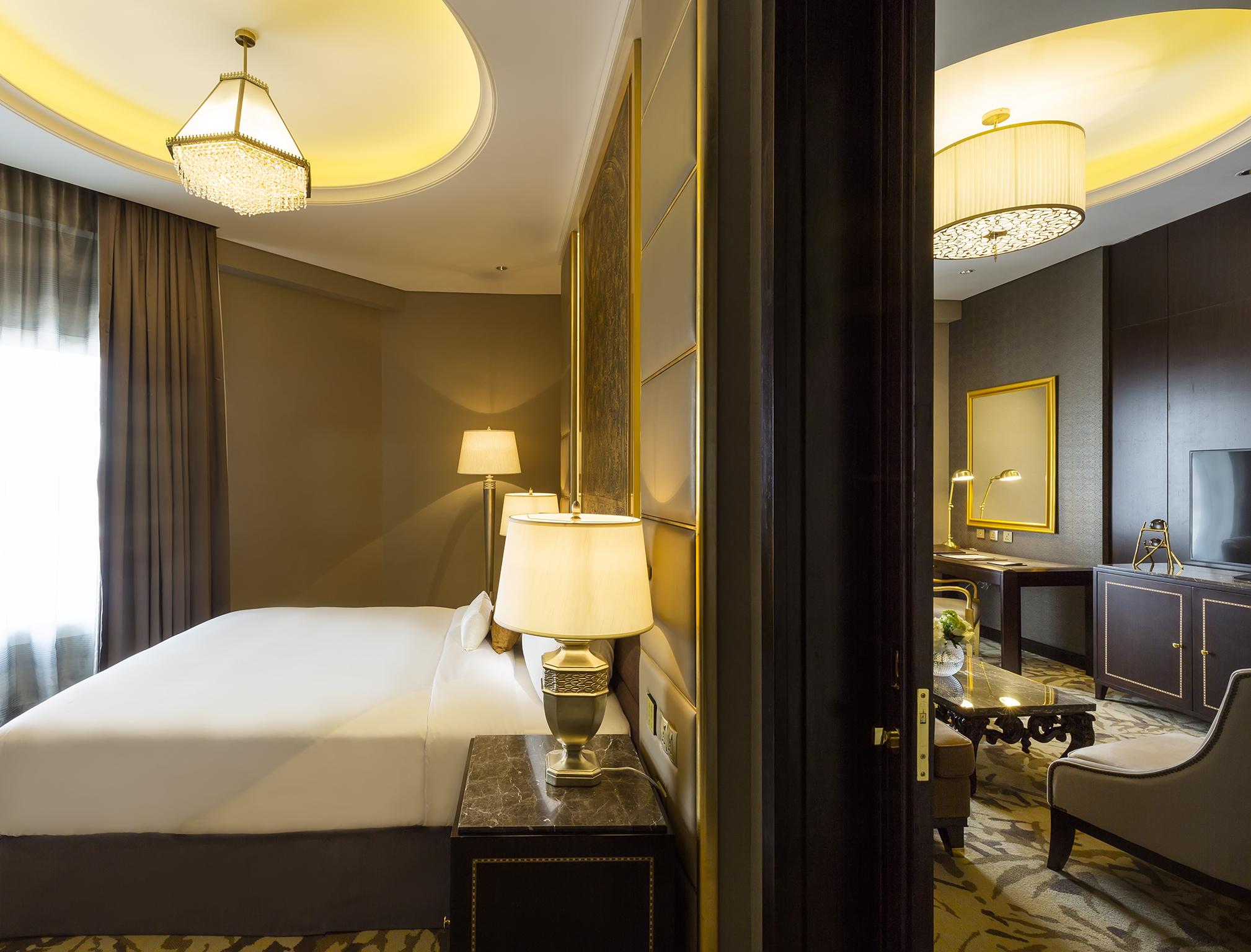 Ezdan Palace Hotel Доха Екстериор снимка A suite at the hotel