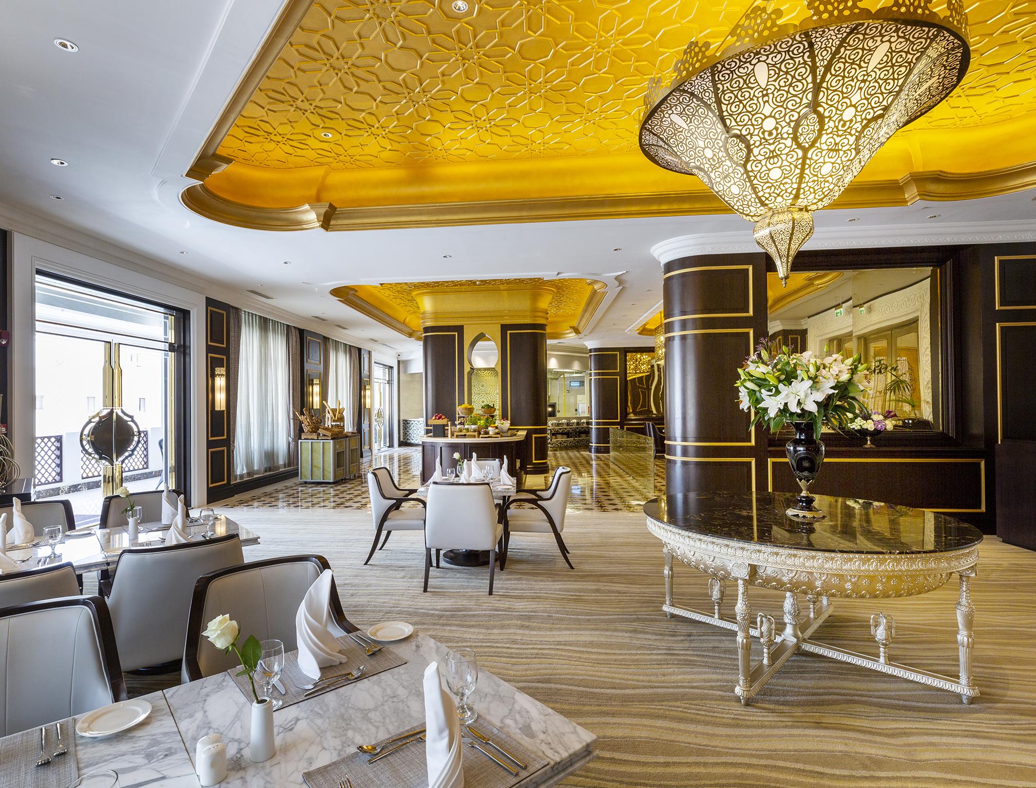Ezdan Palace Hotel Доха Екстериор снимка The restaurant