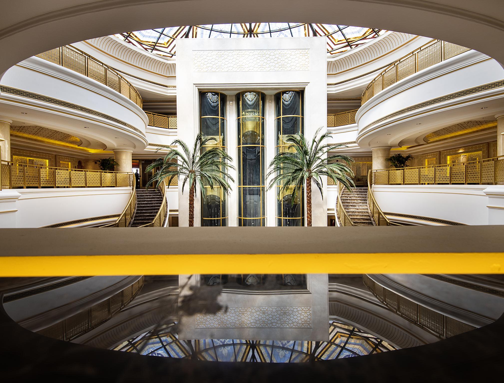 Ezdan Palace Hotel Доха Екстериор снимка The interior of the hotel