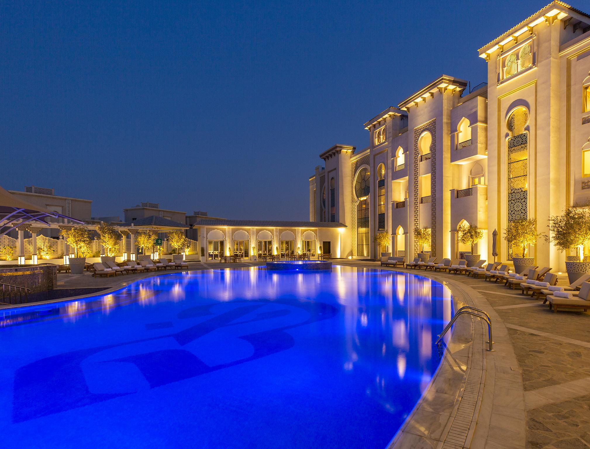 Ezdan Palace Hotel Доха Екстериор снимка The pool at the Taj Mahal Palace, Mumbai