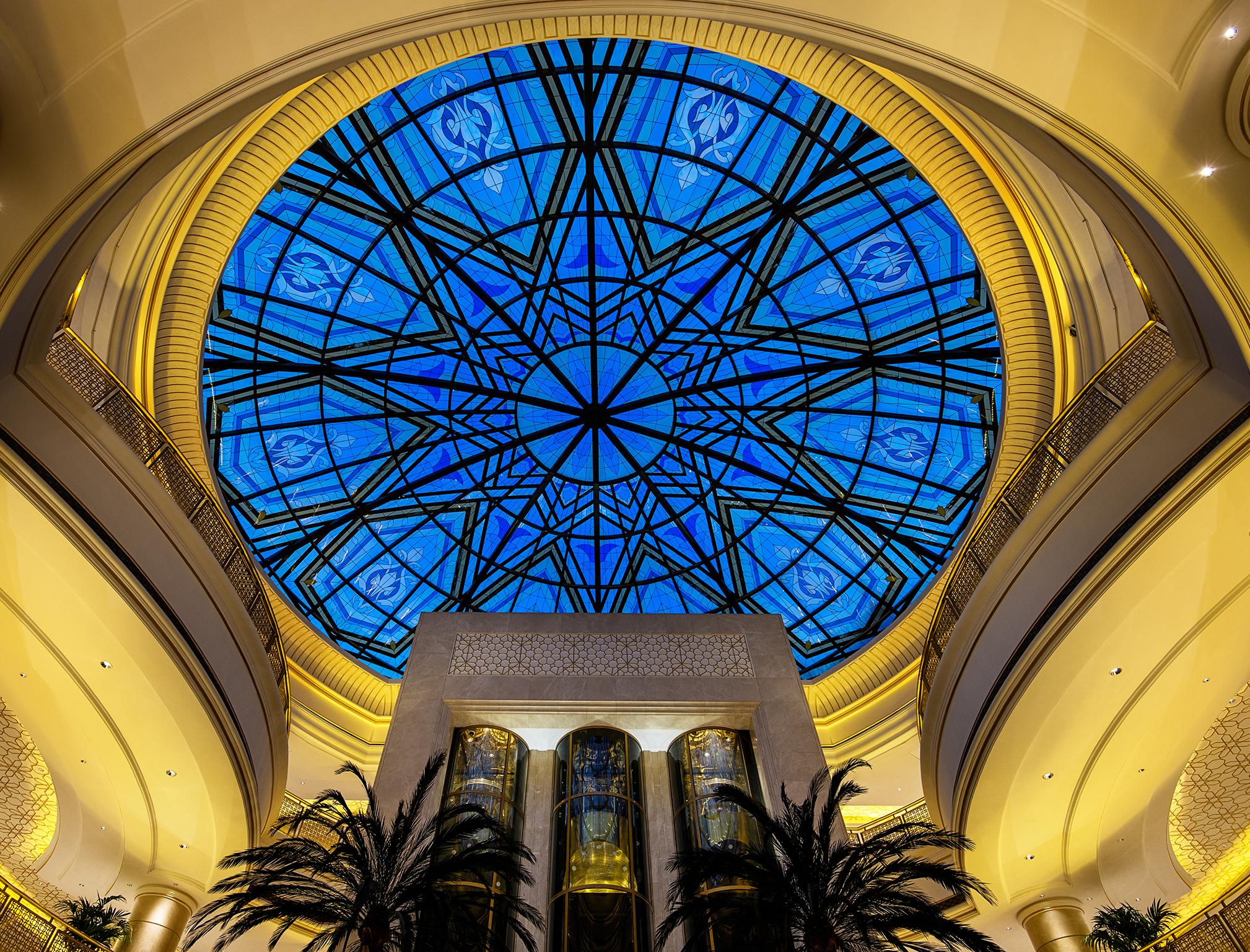 Ezdan Palace Hotel Доха Екстериор снимка The ceiling of the lobby