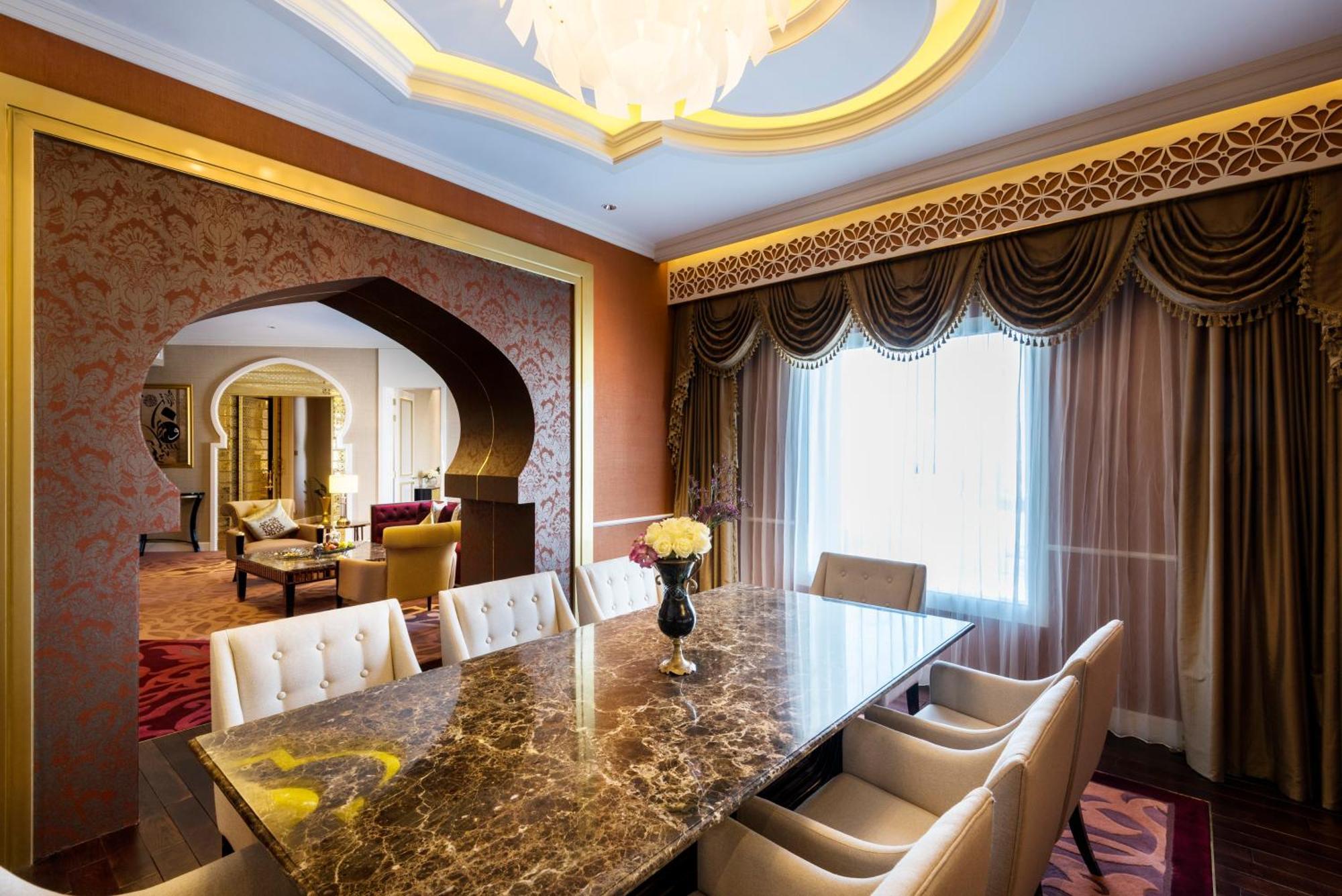 Ezdan Palace Hotel Доха Стая снимка