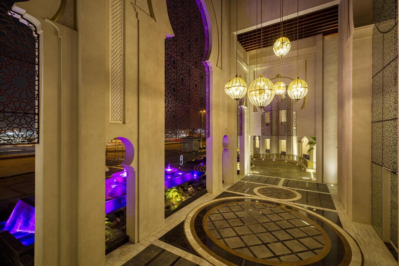 Ezdan Palace Hotel Доха Екстериор снимка The hotel's interior